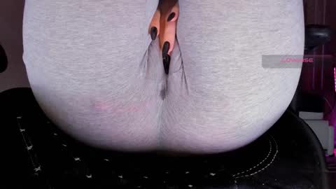 Snapshot of love_hard_kiru chatting on October 13, 12:30 pm Kira online show from October 13, 12:30 pm