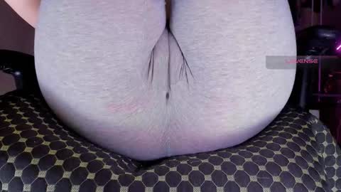 Snapshot of love_hard_kiru chatting on October 31, 3:38 pm Kira online show from October 31, 3:38 pm