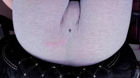 Snapshot of love_hard_kiru chatting on October 25, 9:17 am Kira online show from October 25, 9:17 am