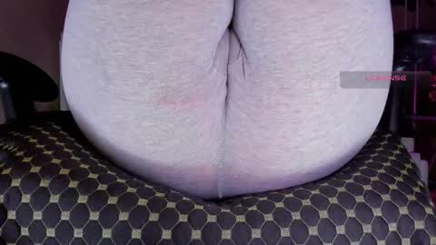 Snapshot of love_hard_kiru chatting on October 29, 12:53 pm Kira online show from October 29, 12:53 pm