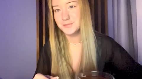 Megan online show from November 30, 10:25 pm