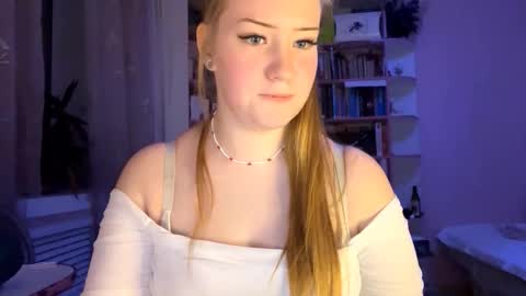 Snapshot of love_haven chatting on September 21, 10:19 pm Megan online show from September 21, 10:19 pm