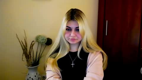 Alexya online show from January 7, 2:08 pm
