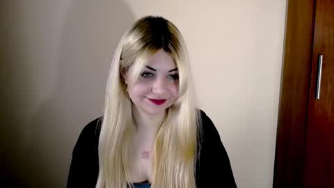 Alexya online show from January 22, 11:45 am
