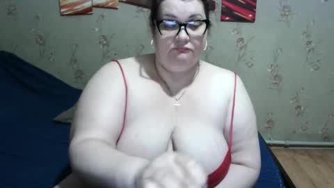 Snapshot of love_milanna chatting on February 12, 2:35 am Milana online show from February 12, 2:35 am