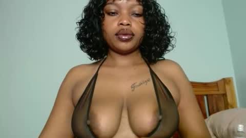 Snapshot of love_niah chatting on September 15, 10:12 am Niah online show from September 15, 10:12 am