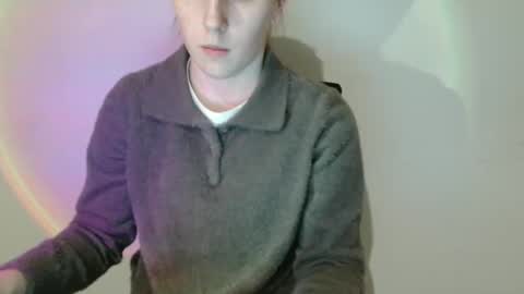 Vivian online show from February 20, 1:34 pm