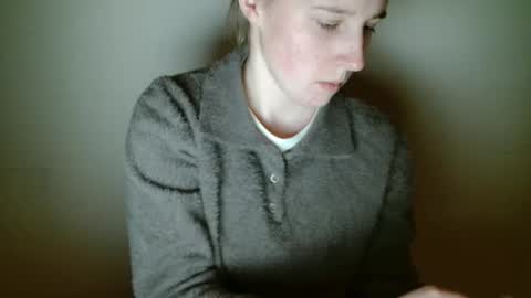 Vivian online show from February 16, 11:10 am