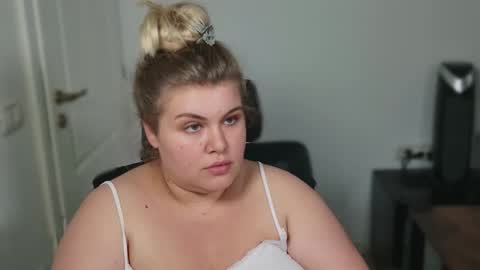 Ally online show from September 26, 2:58 pm