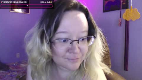 love_you_julia online show from October 17, 2:37 am