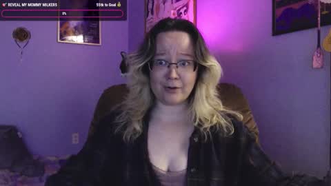 love_you_julia online show from October 31, 5:09 am