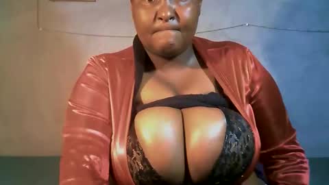 lovebesty online show from May 15, 12:30 pm
