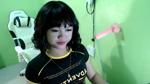 Snapshot of lovee_gelly chatting on October 10, 12:37 am Gelly online show from October 10, 12:37 am