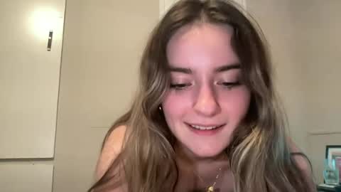 Olivia Rose online show from June 22, 3:25 am