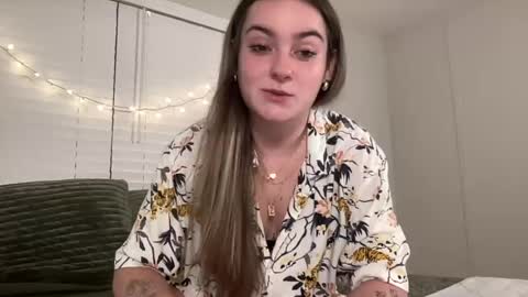 Olivia Rose online show from July 24, 3:15 am