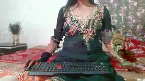 Snapshot of lovefunnitya chatting on February 16, 3:05 pm Divya online show from February 16, 3:05 pm