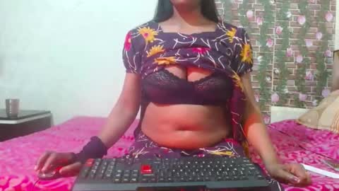 Snapshot of lovefunnitya chatting on February 9, 3:45 pm Divya online show from February 9, 3:45 pm