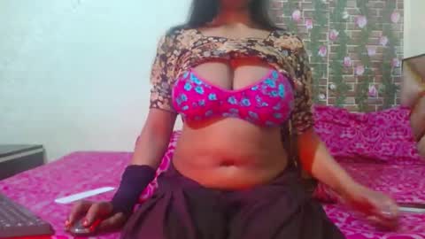 Snapshot of lovefunnitya chatting on February 11, 4:13 pm Divya online show from February 11, 4:13 pm