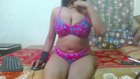 Snapshot of lovefunnitya chatting on January 12, 3:03 pm Divya online show from January 12, 3:03 pm