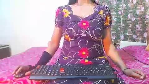 Snapshot of lovefunnitya chatting on March 6, 3:02 pm Divya online show from March 6, 3:02 pm