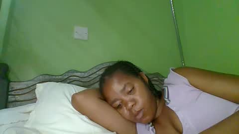 lovegal335 online show from April 15, 8:42 pm