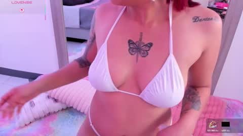 Snapshot of lovegh_ chatting on September 9, 11:10 am Love online show from September 9, 11:10 am