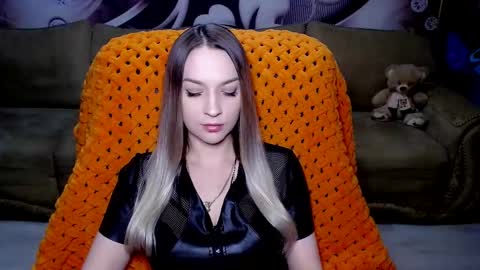 private open online show from January 8, 4:33 pm