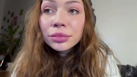 Snapshot of lovelorn_ chatting on January 11, 1:11 pm Elsa online show from January 11, 1:11 pm