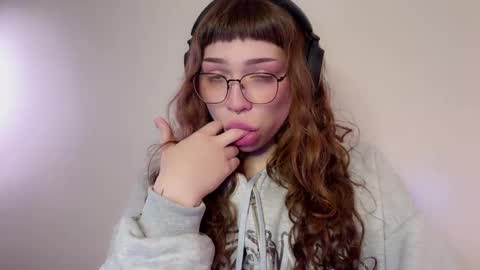 Snapshot of lovelorn_ chatting on January 12, 4:29 pm Elsa online show from January 12, 4:29 pm