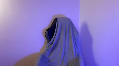 Snapshot of lovelorn_ chatting on January 26, 5:45 am Elsa online show from January 26, 5:45 am