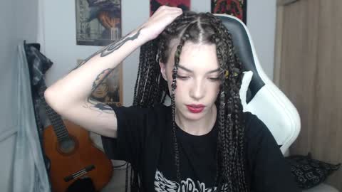 Cassie online show from December 3, 4:35 am