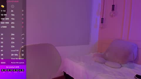 Snapshot of lovely_emma18 chatting on September 29, 1:16 pm Emma online show from September 29, 1:16 pm