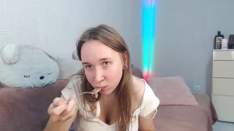 Snapshot of lovely_hayley chatting on September 30, 11:31 pm Lovely Hayley online show from September 30, 11:31 pm