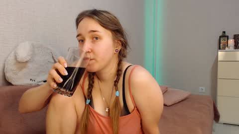 Lovely Hayley online show from January 3, 9:47 pm