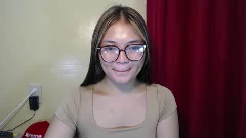 Lovely Laura online show from December 25, 8:28 pm
