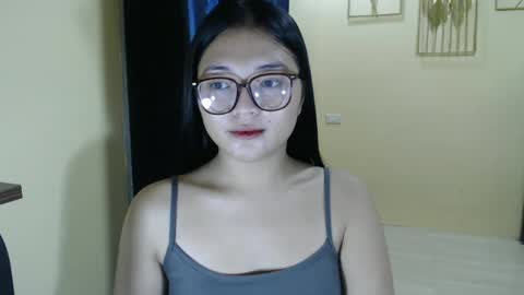 Lovely Laura online show from March 11, 10:31 pm