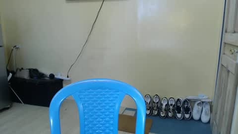 Lovely Laura online show from January 25, 2:04 am
