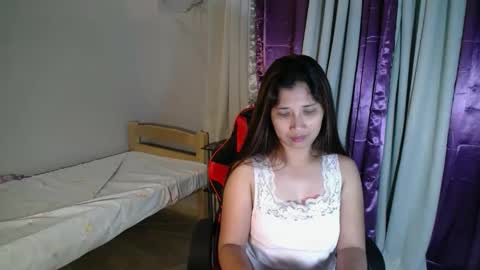 lynskie online show from March 9, 10:30 am