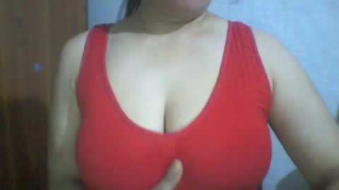 Snapshot of lovely_sweet_girl chatting on December 18, 9:14 am katrina follow me guys online show from December 18, 9:14 am