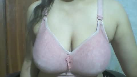 Snapshot of lovely_sweet_girl chatting on October 29, 3:22 am katrina follow me guys online show from October 29, 3:22 am