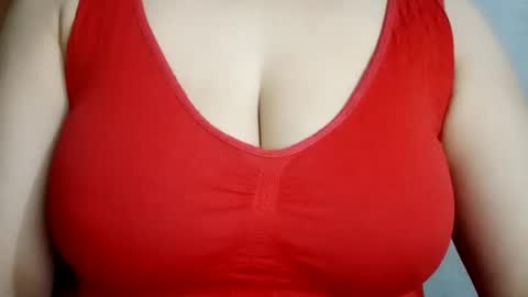 Snapshot of lovely_sweet_girl chatting on February 15, 3:20 am katrina follow me guys online show from February 15, 3:20 am