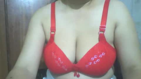 Snapshot of lovely_sweet_girl chatting on October 15, 9:06 pm katrina follow me guys online show from October 15, 9:06 pm