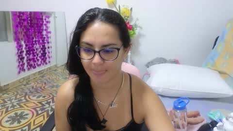 Snapshot of lovely_trix_ chatting on October 22, 11:37 am Trix online show from October 22, 11:37 am