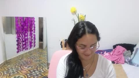 Snapshot of lovely_trix_ chatting on October 12, 11:45 am Trix online show from October 12, 11:45 am