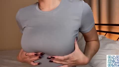 Solfiro online show from October 3, 7:08 pm