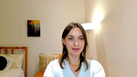Mia online show from December 27, 2:34 pm