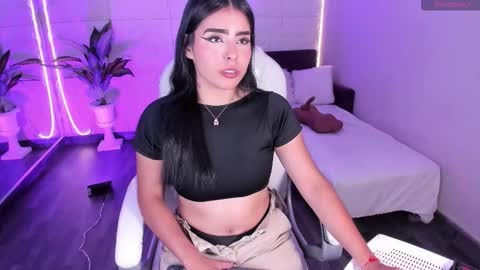 Lovely online show from December 22, 5:16 pm