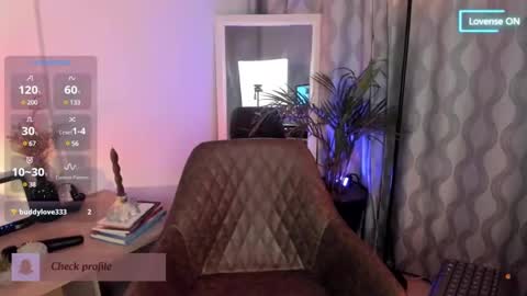 Snapshot of lovelygirl45 chatting on January 28, 2:43 am Valerie online show from January 28, 2:43 am