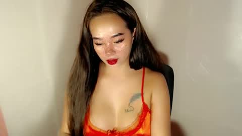 Snapshot of lovelykayleexx chatting on January 6, 4:44 pm ara online show from January 6, 4:44 pm