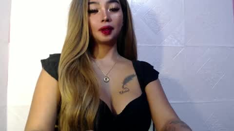 Snapshot of lovelykayleexx chatting on December 8, 1:46 am ara online show from December 8, 1:46 am